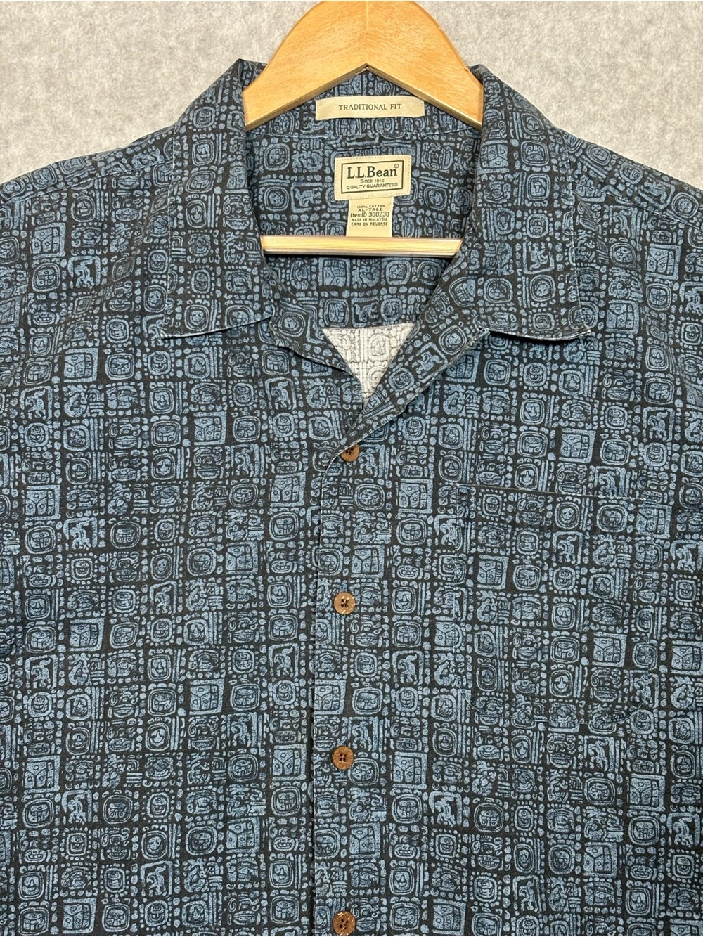 Vintage L.L. Bean Aztec Print Short-Sleeve Button-Up Shirt-Navy-Men Size XL Tall